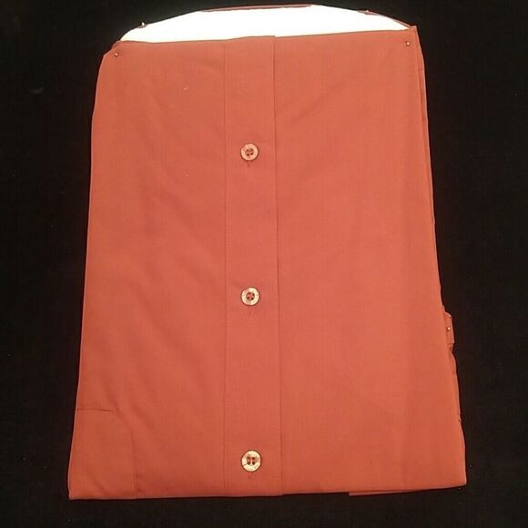 MEN'S BASIC FULL CUT DRESS SHIRT BY DANIEL ELLISSA - Picture 3 of 3